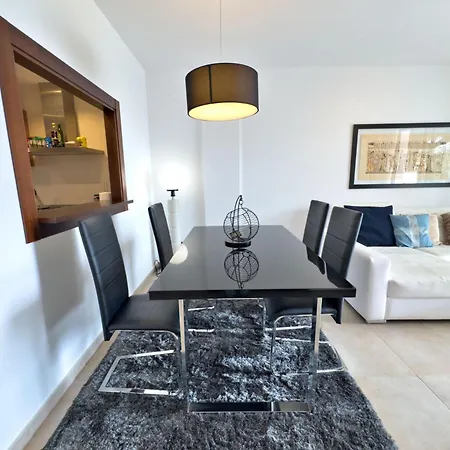 En Monteros 公寓 *