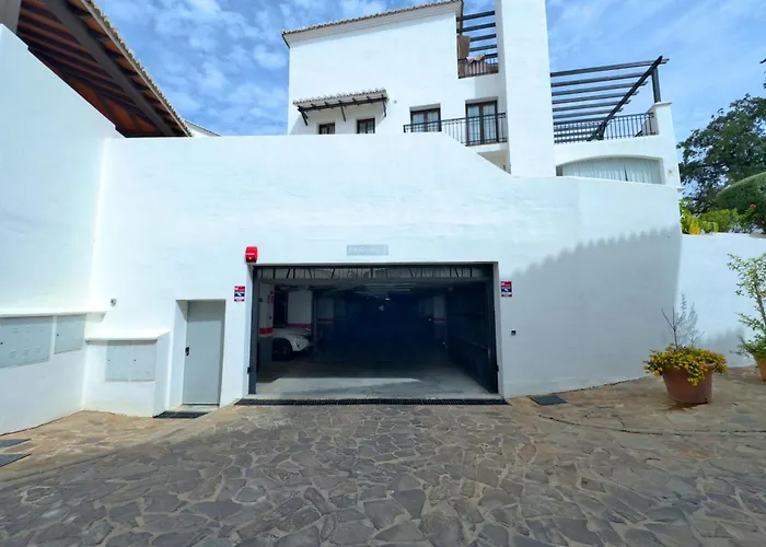 En Monteros Apartment *