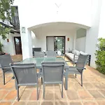 En Monteros Apartman *